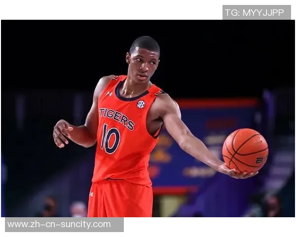 小贾巴里续约后自购手表庆祝期待在火箭度过余生涯