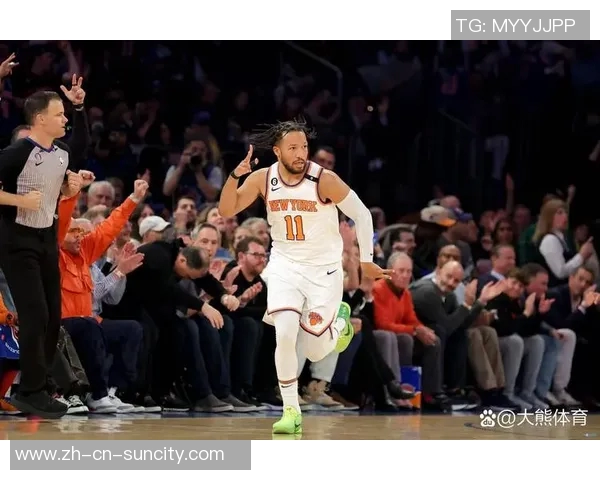 桑德斯50号秀表现惊艳15投8中砍下全场最高25分助球队获胜