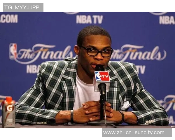 夸梅质疑对布朗尼的赞誉与对本内特威少的批评为何存在双重标准