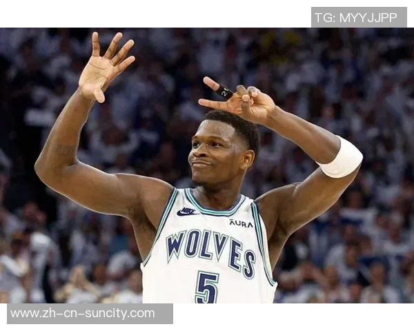 兰德尔谈与爱德华兹的默契配合：赛季磨合让我们更加默契无间