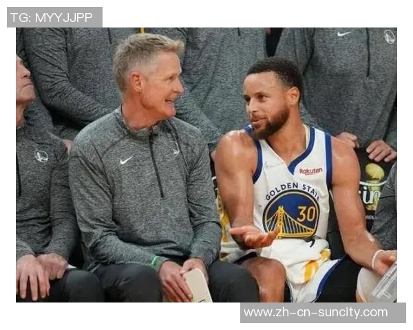 大范甘迪称库里在与球迷互动和场外表现方面无人能敌 大范甘迪称库里在与球迷互动和场外表现方面无人能敌
