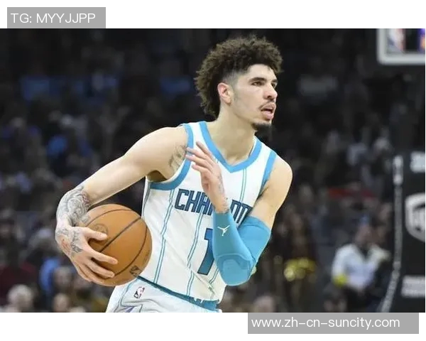 黄蜂主帅力挺三球:他不仅仅是得分手更是全能球员 黄蜂主帅力挺三球:他不仅仅是得分手更是全能球员