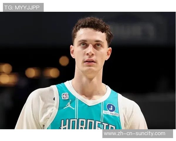 34号秀卡尔克布伦纳半场完美表现6投全中贡献13分4篮板1抢断1盖帽