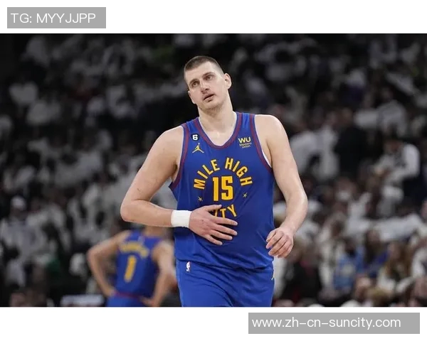 约基奇首节全力以赴对决戈贝尔5投全中砍下13分5篮板3助攻 约基奇首节全力以赴对决戈贝尔5投全中砍下13分5篮板3助攻