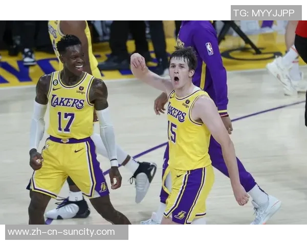 湖记：里夫斯季后赛场均167分表现不俗评价过早需谨慎