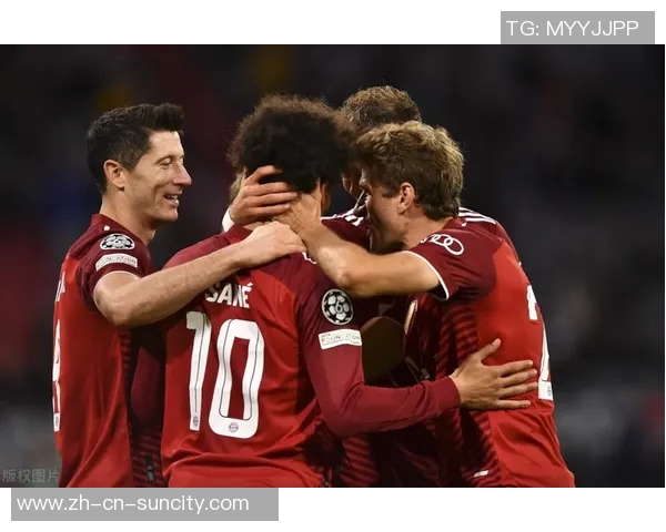 拜仁慕尼黑发布圣诞海报诺伊尔基米希于帕梅卡诺送祝福