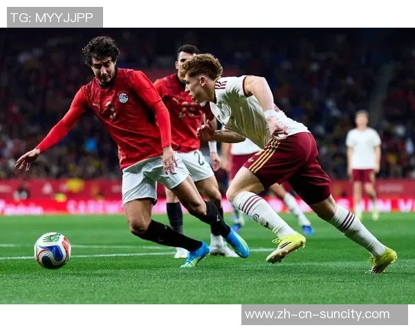 亚马尔德比战前一天积极训练奥尔莫恢复状态随队合练